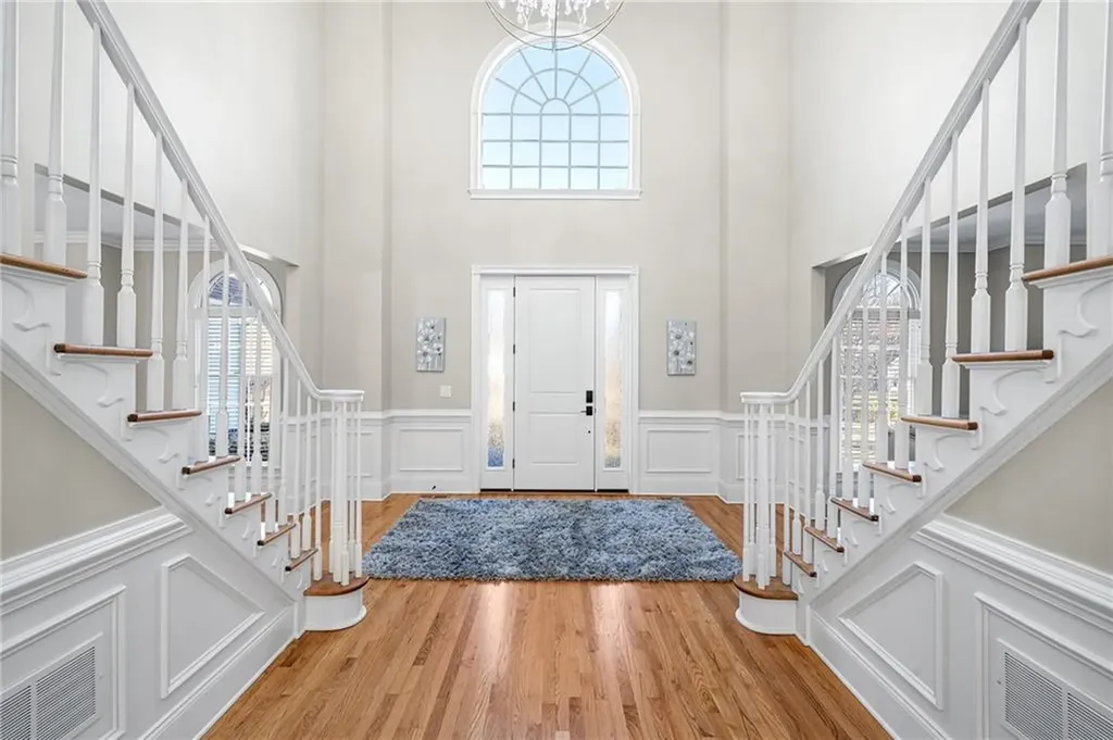 30 Lenihan Lane East Greenwich RI 02818