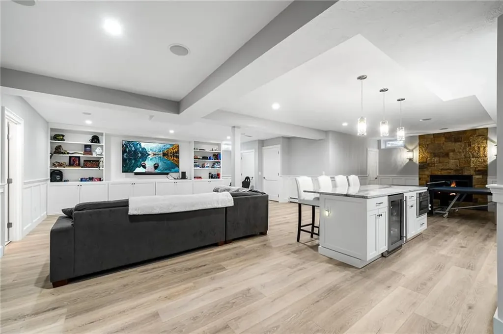 30 Lenihan Lane East Greenwich RI 02818