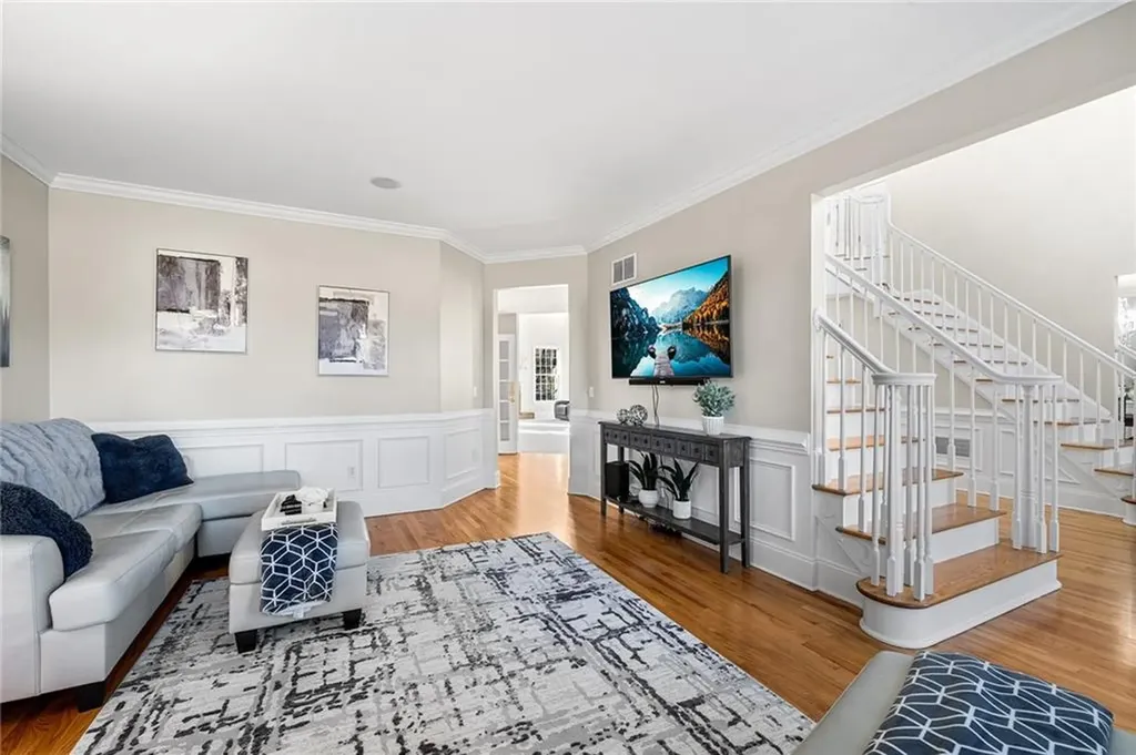 30 Lenihan Lane East Greenwich RI 02818