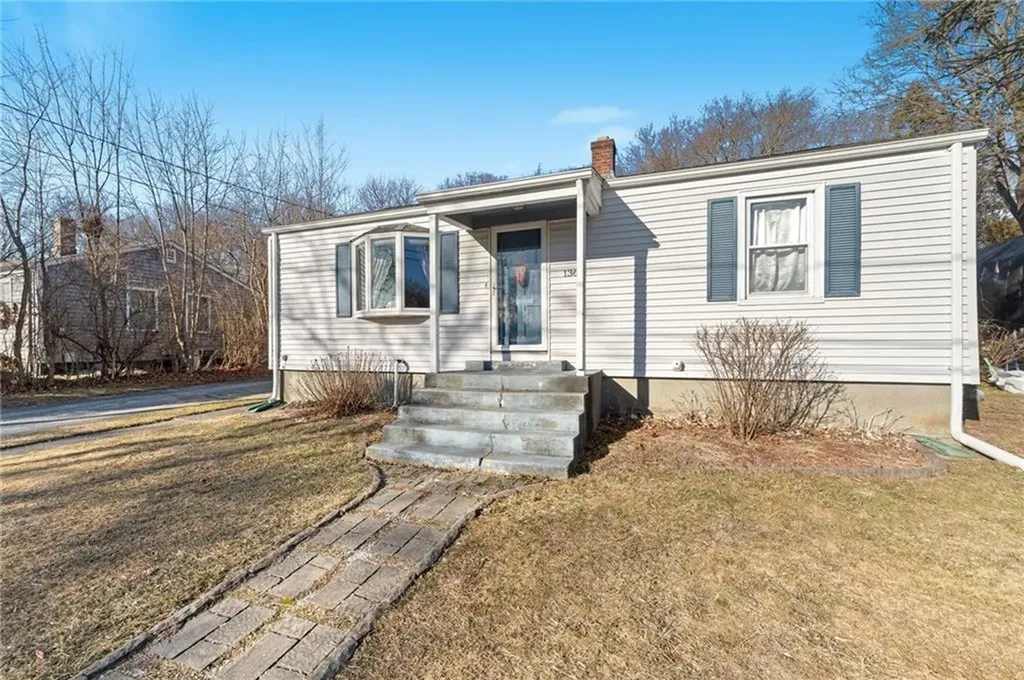 136 Beech Avenue Tiverton RI 02878