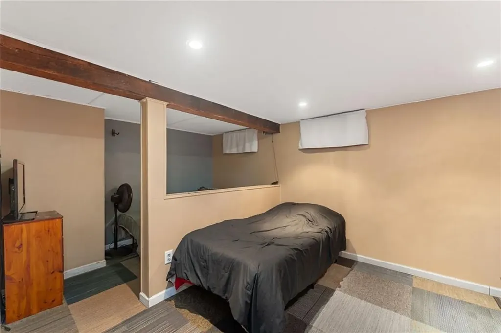 136 Beech Avenue Tiverton RI 02878