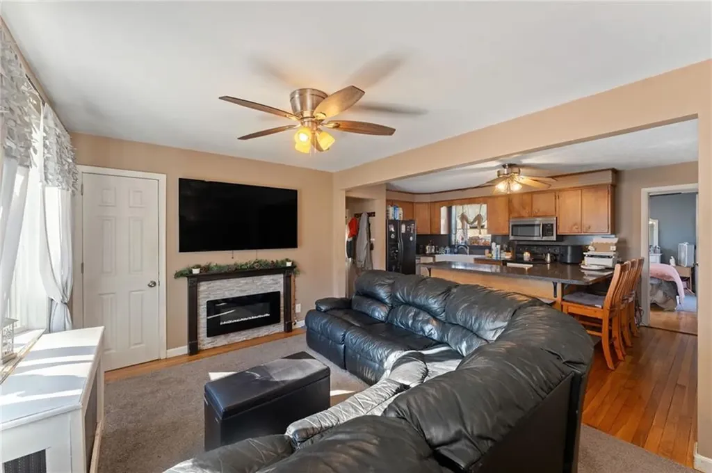 136 Beech Avenue Tiverton RI 02878