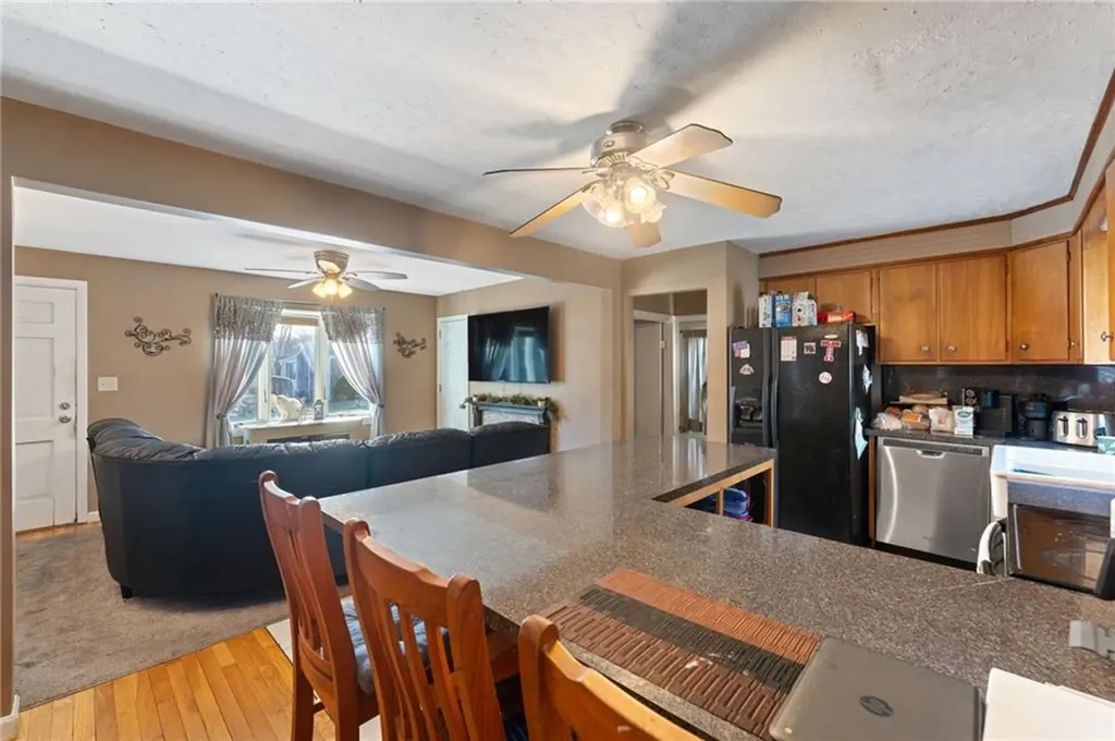 136 Beech Avenue Tiverton RI 02878