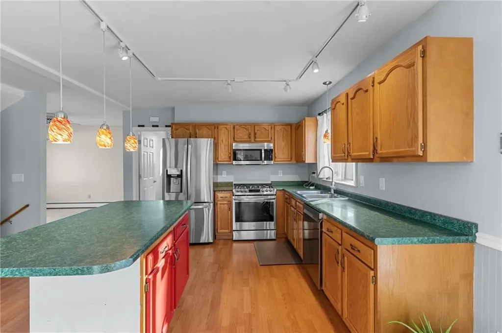 4 Cobble Hill Road Lincoln RI 02865