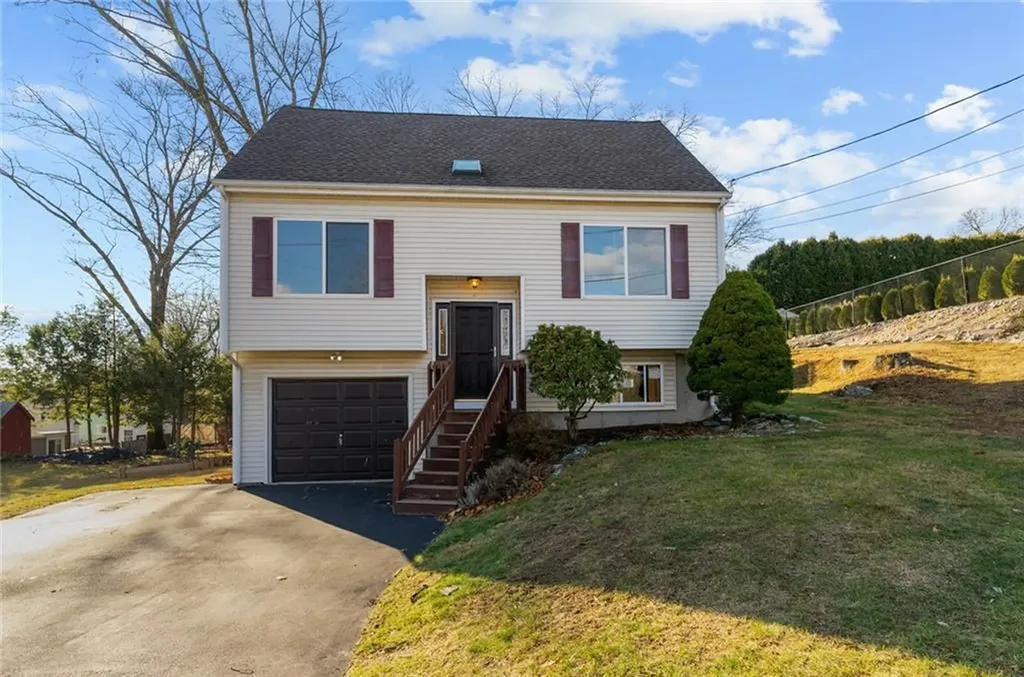 4 Cobble Hill Road Lincoln RI 02865
