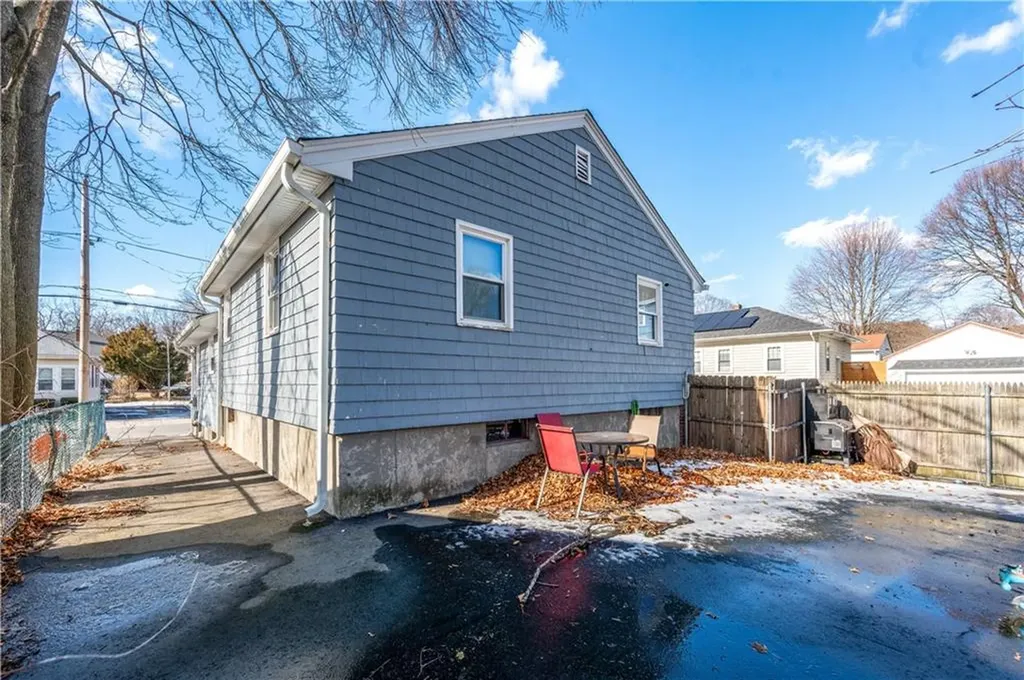 84 Maynard Street Providence RI 02909