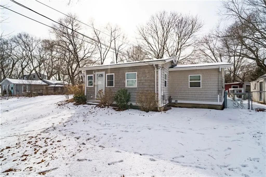 146 Staples Avenue Warwick RI 02886
