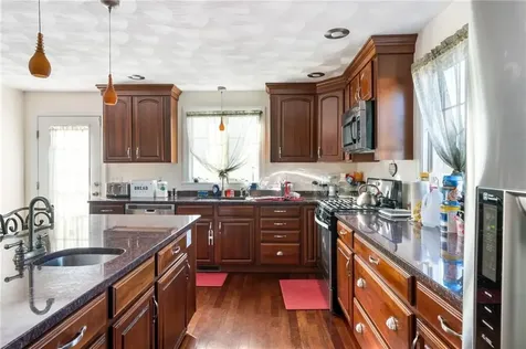 78 Kenyon Avenue Pawtucket RI 02861