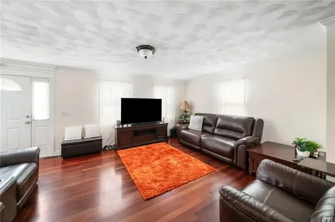 78 Kenyon Avenue Pawtucket RI 02861