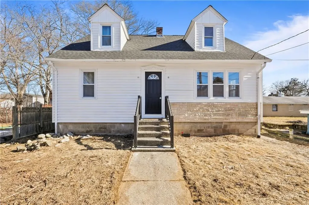 137 Read Avenue Coventry RI 02816