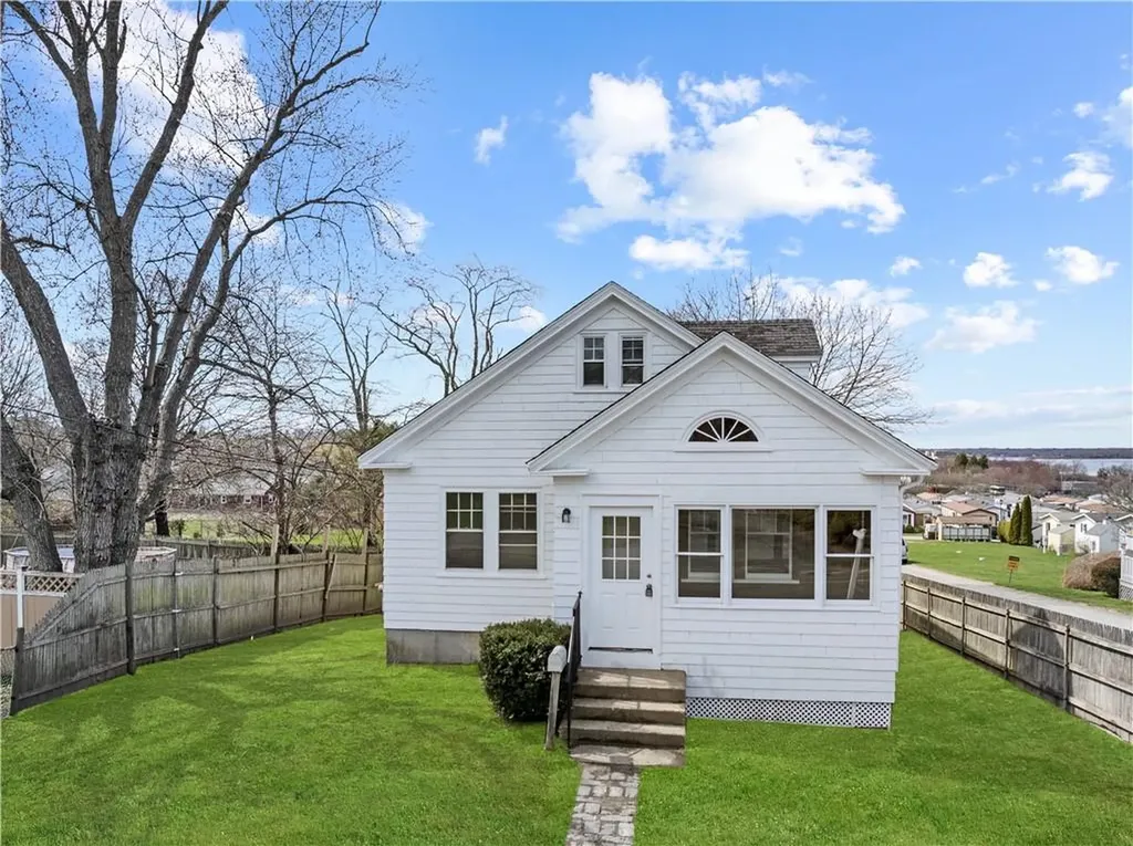 46 Sherman Lane Middletown RI 02842