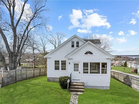 46 Sherman Lane Middletown RI 02842