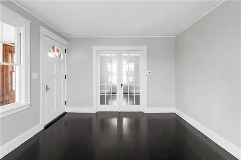 46 Sherman Lane Middletown RI 02842