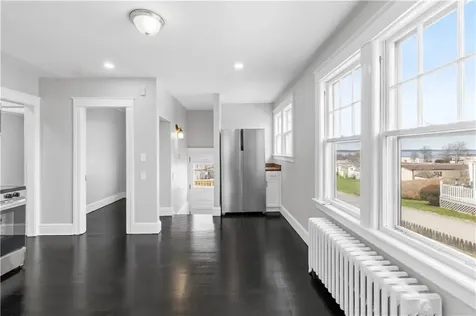 46 Sherman Lane Middletown RI 02842