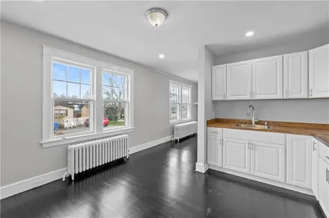 46 Sherman Lane Middletown RI 02842