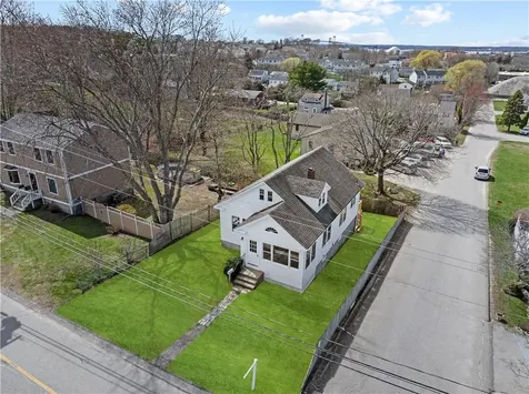 46 Sherman Lane Middletown RI 02842