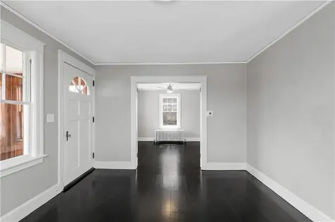 46 Sherman Lane Middletown RI 02842