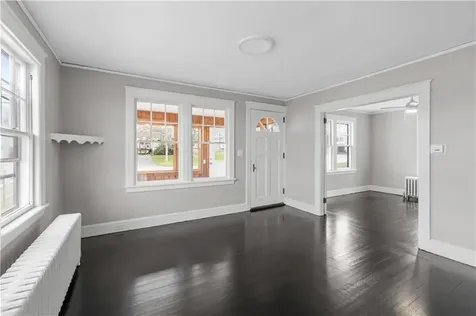 46 Sherman Lane Middletown RI 02842