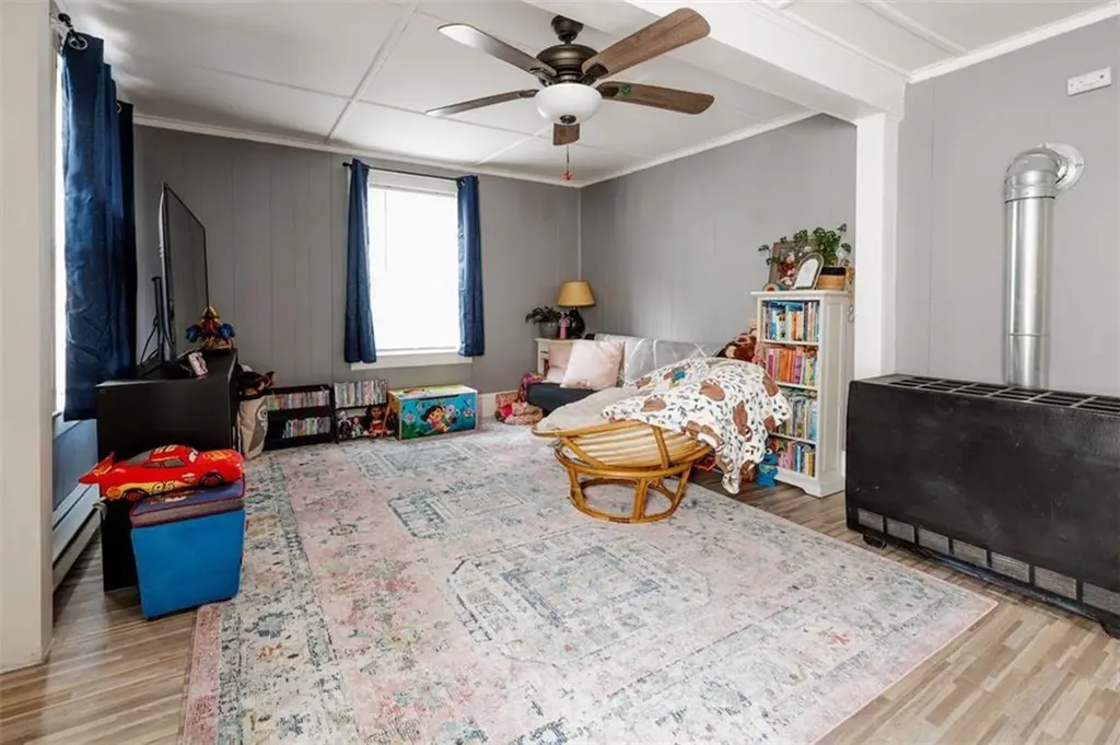 379 381 Metacom Avenue Warren RI 02885