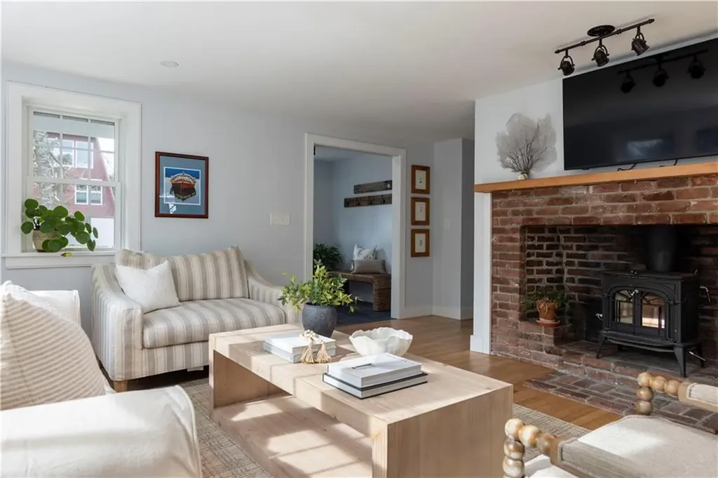 26 Wild Goose Road South Kingstown RI 02879