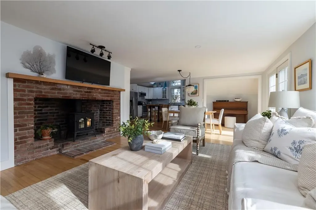 26 Wild Goose Road South Kingstown RI 02879