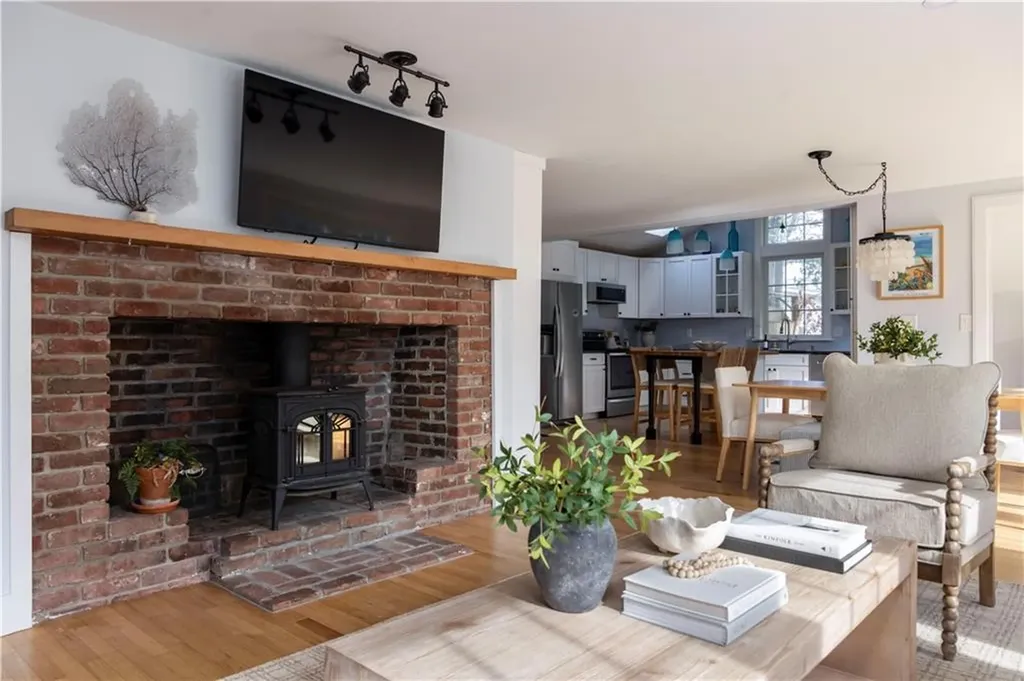 26 Wild Goose Road South Kingstown RI 02879