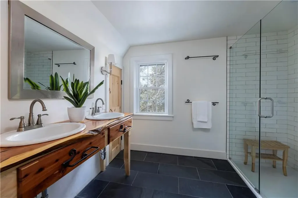 26 Wild Goose Road South Kingstown RI 02879