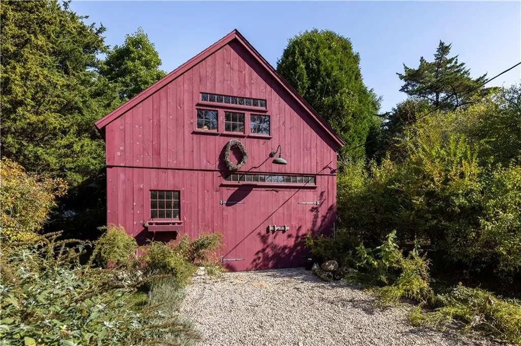 26 Wild Goose Road South Kingstown RI 02879