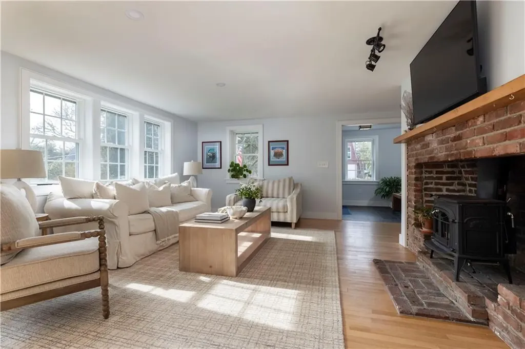 26 Wild Goose Road South Kingstown RI 02879