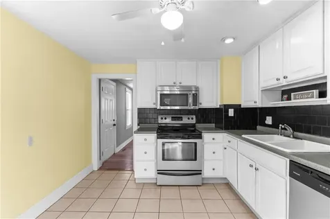 101 2nd Avenue Warwick RI 02888