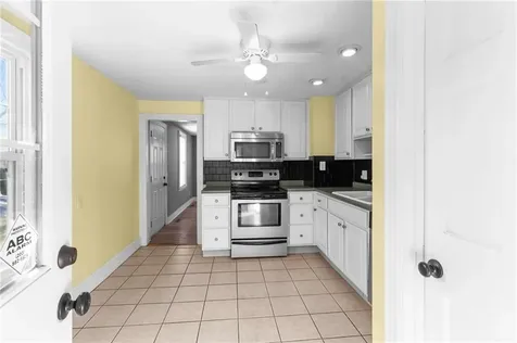 101 2nd Avenue Warwick RI 02888