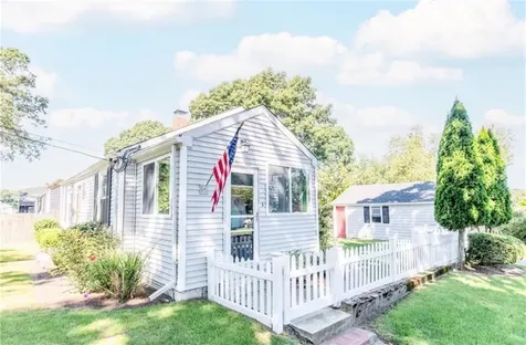 101 2nd Avenue Warwick RI 02888