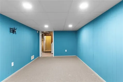 101 2nd Avenue Warwick RI 02888