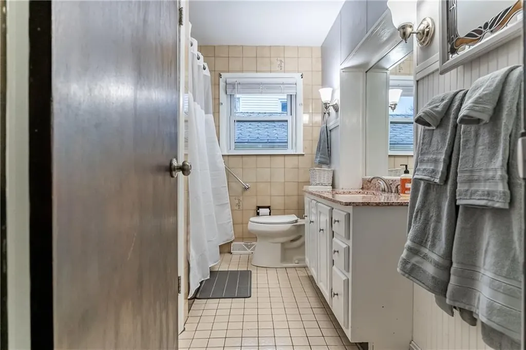77 Ashton Street Pawtucket RI 02860