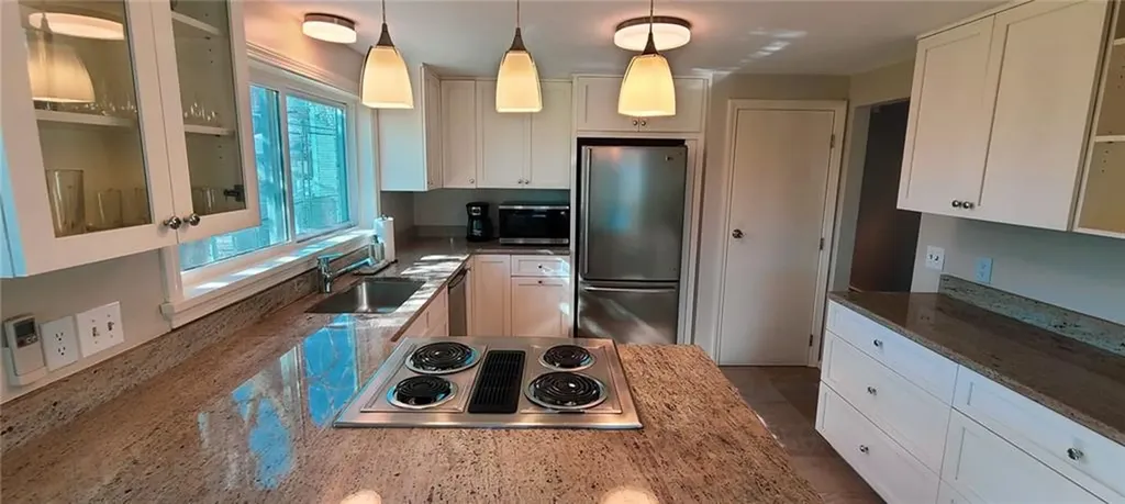 1 Cozzens Court Newport RI 02840