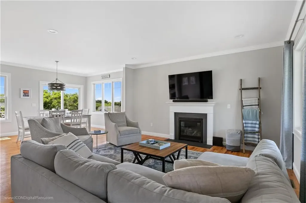 24 Coddington Way Portsmouth RI 02871
