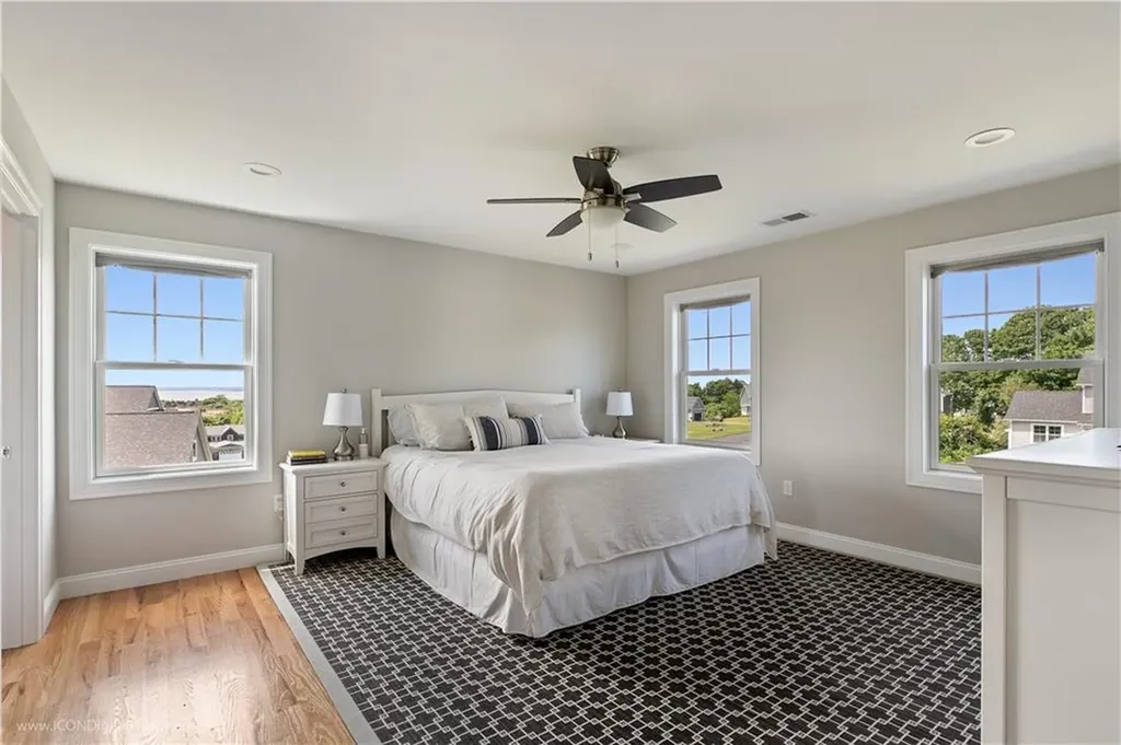 24 Coddington Way Portsmouth RI 02871