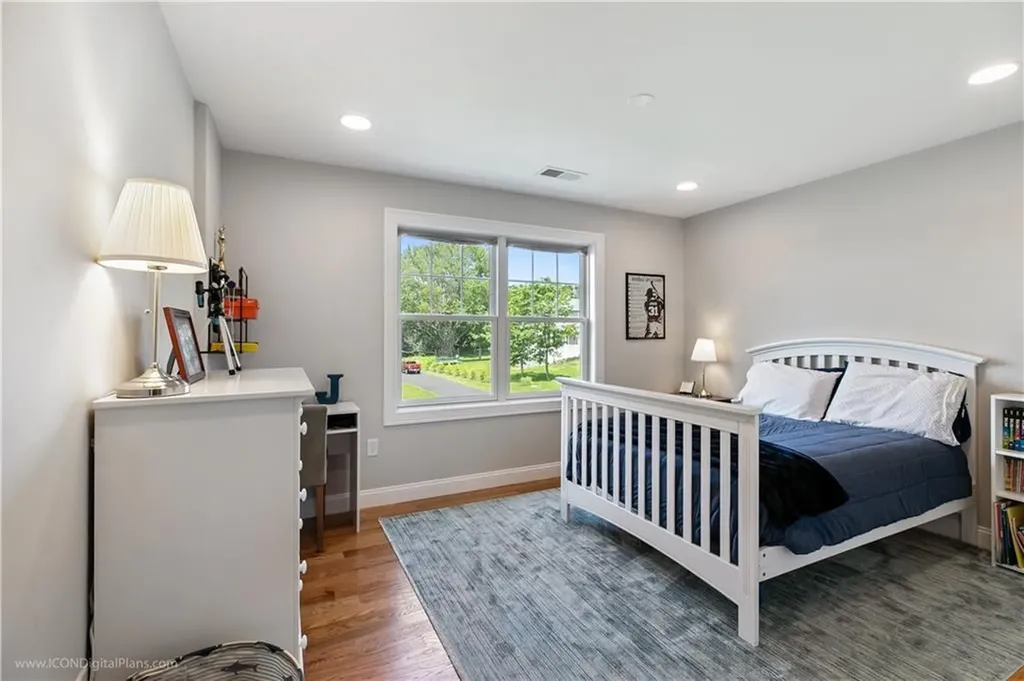 24 Coddington Way Portsmouth RI 02871