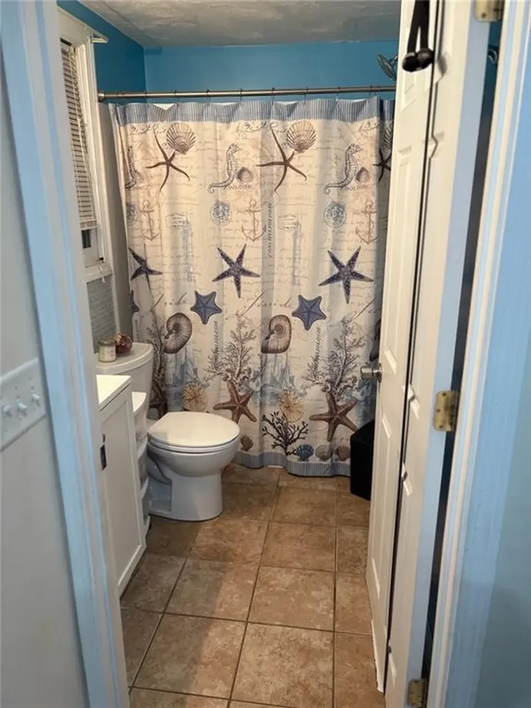 28 Pearl Avenue Warwick RI 02889