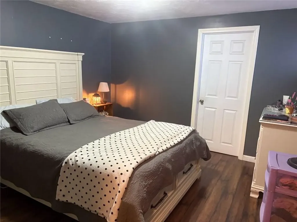 28 Pearl Avenue Warwick RI 02889
