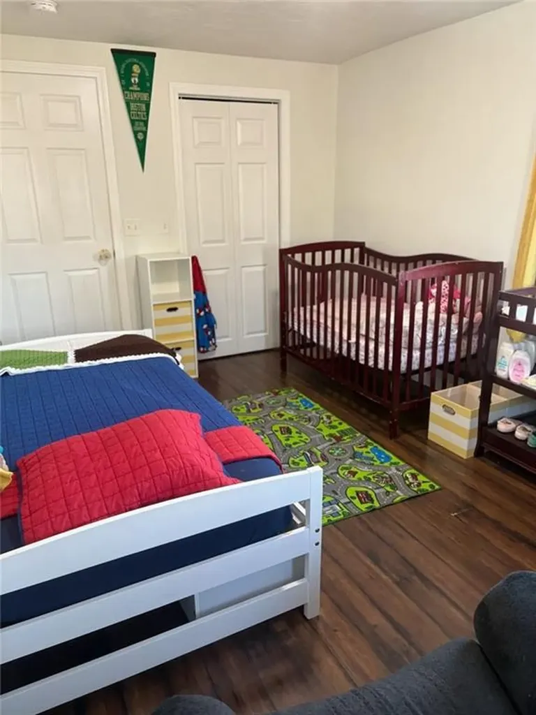 28 Pearl Avenue Warwick RI 02889
