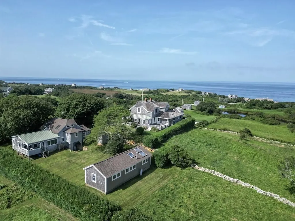 959 Dorry's Cove Road Block Island RI 02807