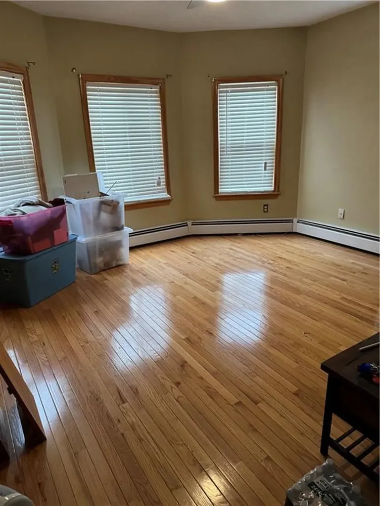 31 Stearns Street Pawtucket RI 02861