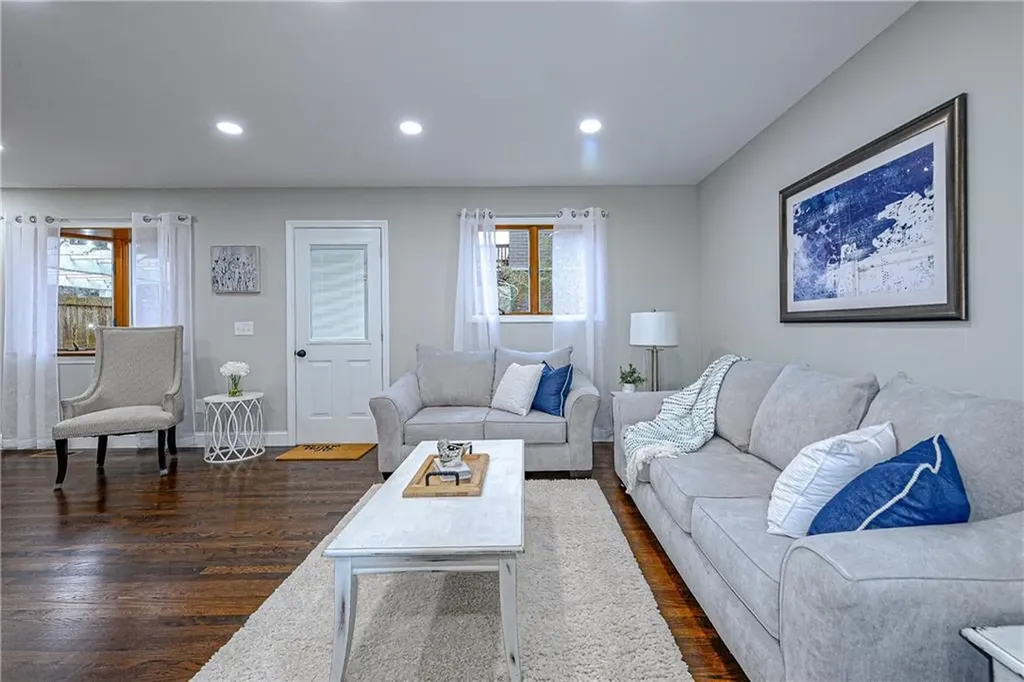 6 Bosworth Court Newport RI 02840