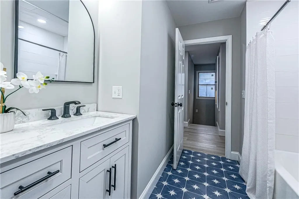 6 Bosworth Court Newport RI 02840