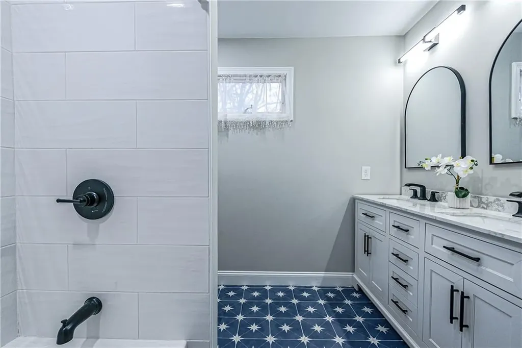 6 Bosworth Court Newport RI 02840