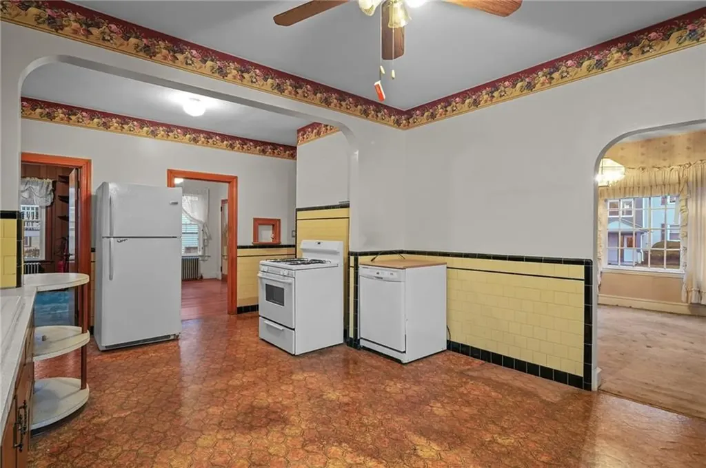 814 Plainfield Street Providence RI 02909