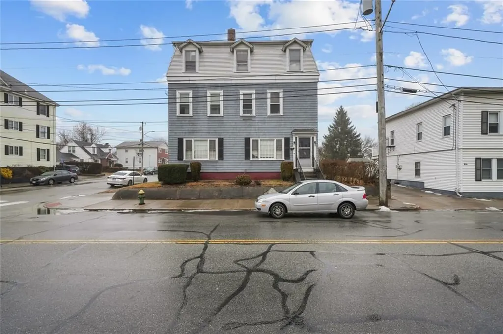 814 Plainfield Street Providence RI 02909