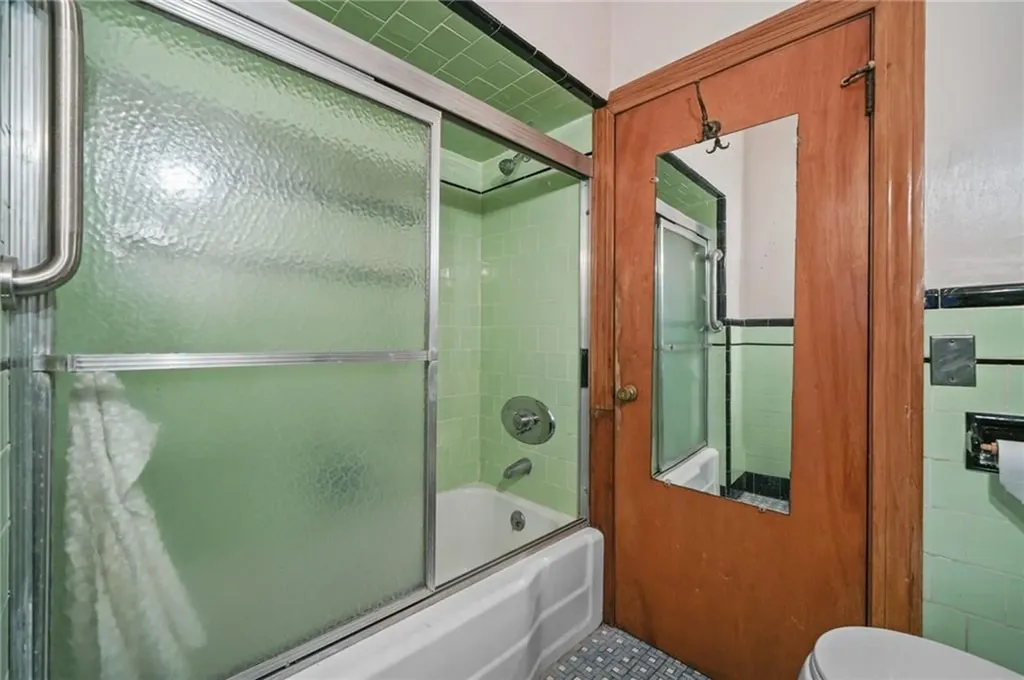 814 Plainfield Street Providence RI 02909