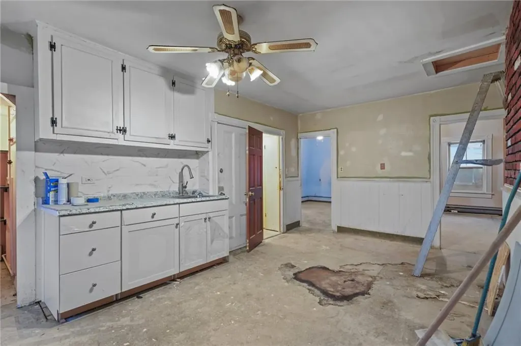 814 Plainfield Street Providence RI 02909
